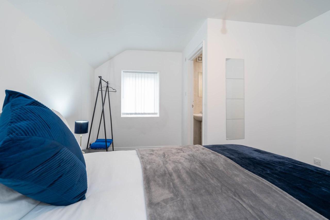 Three Bedroom Apartment- One Choice Stays Serviced Accommodation- Jewellery Quarter Birmingham Exterior photo