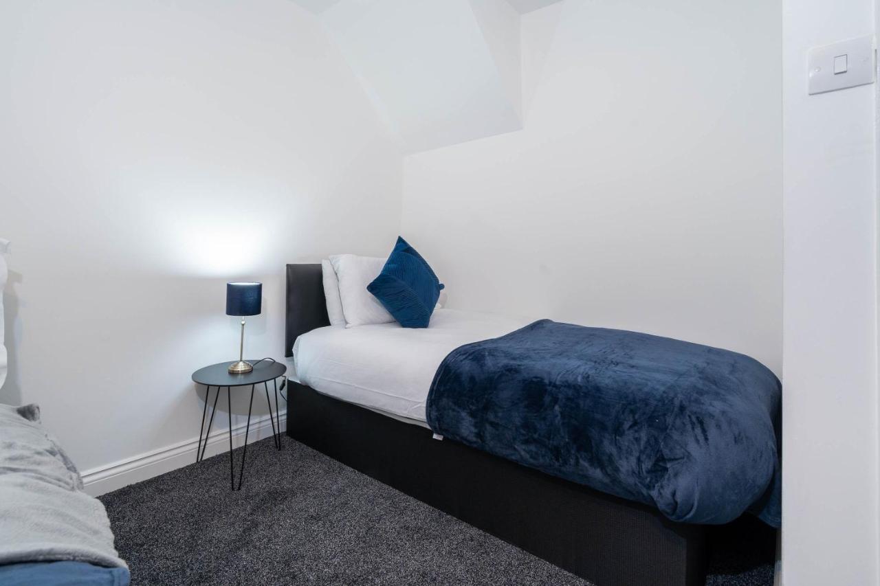 Three Bedroom Apartment- One Choice Stays Serviced Accommodation- Jewellery Quarter Birmingham Exterior photo